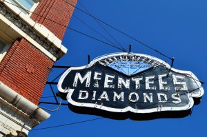 mentees-diamonds-sign.jpg